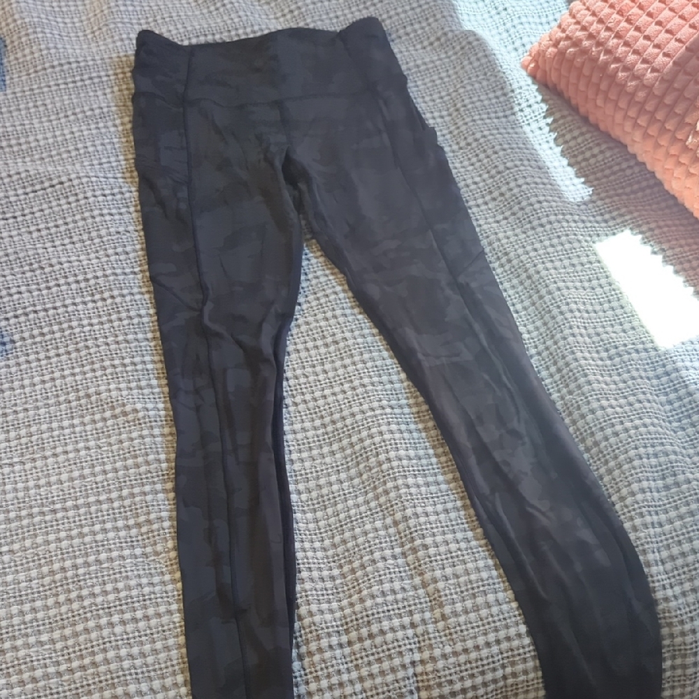 Lululemon Align Highrise Pockets Black Camouflage Leggings Side Pockets